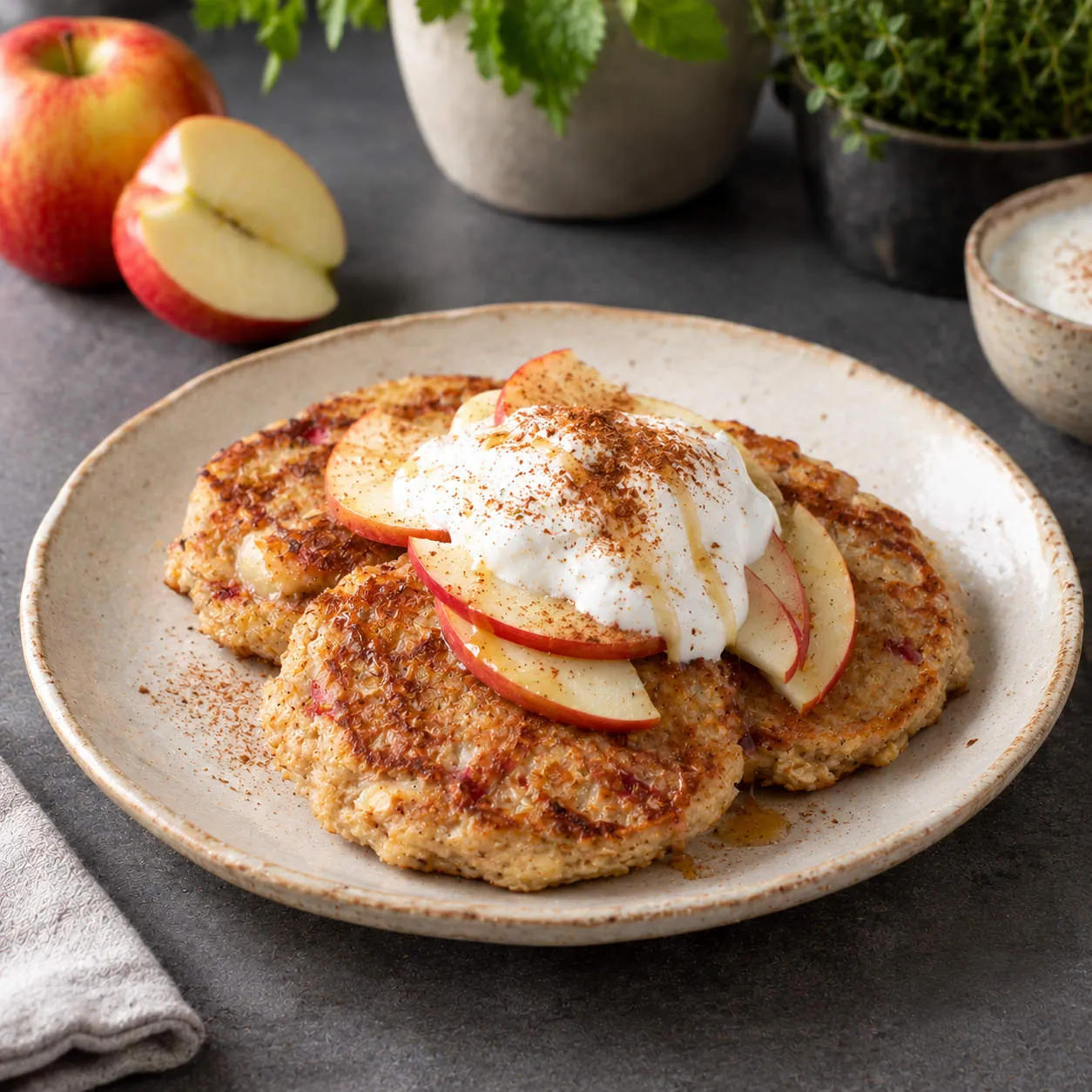 Haferflocken-Pancakes mit Apfel